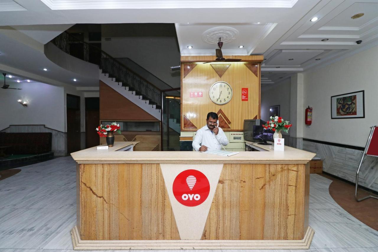 Oyo Hotel Silver Shine Near Gurudwara Shri Bangla Sahib Нью-Дели Экстерьер фото